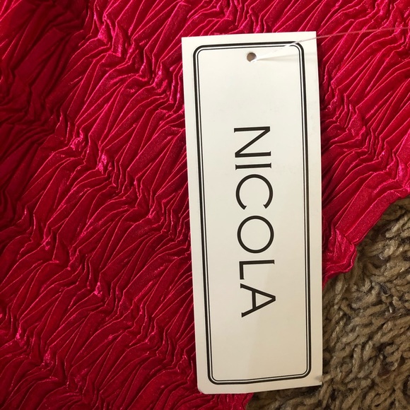 Nicola Stretchy Shell Tank - Picture 3 of 3